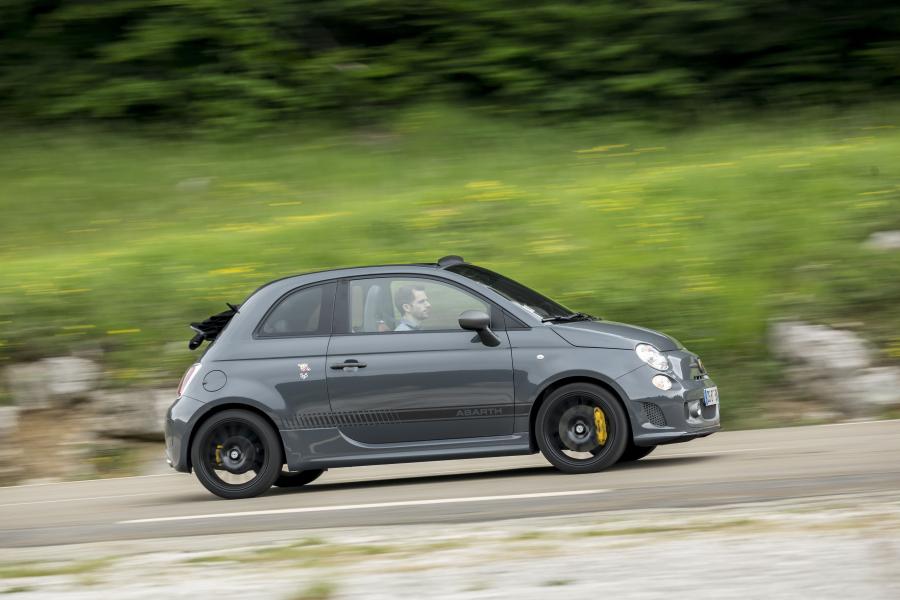  Abarth 595C Competizione 2012 года  (фото 19 из 41)